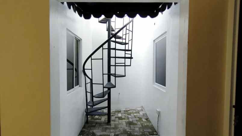 dijuwal rumah perum villa esperanza