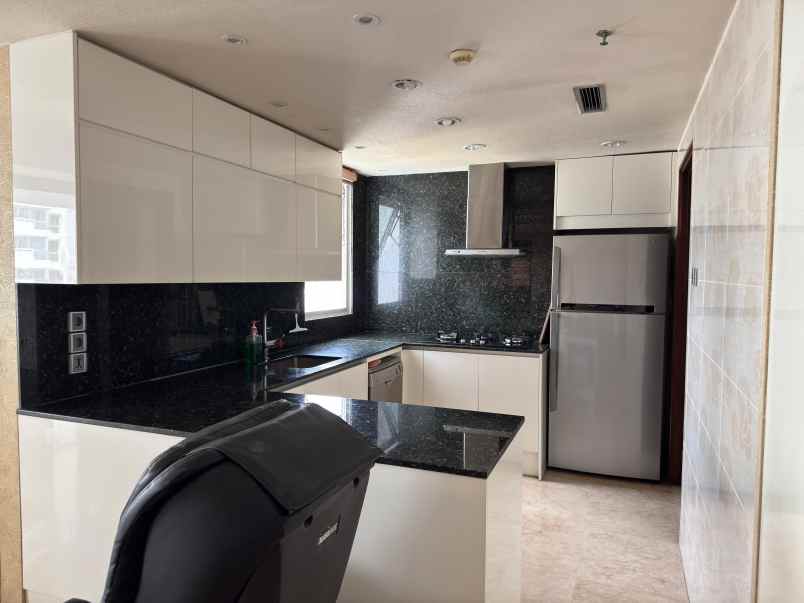 disewakan apartemen royal springhill tower