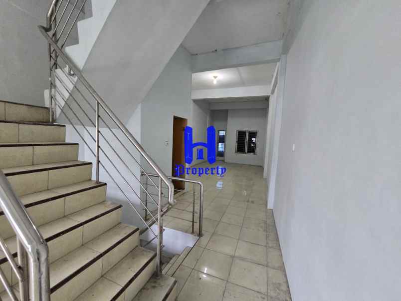 disewakan ruko gudang kantor jalan pabrik tenun