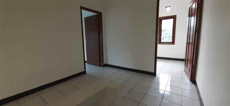 disewakan ruko gudang kantor jl sulaksana sayap terusan