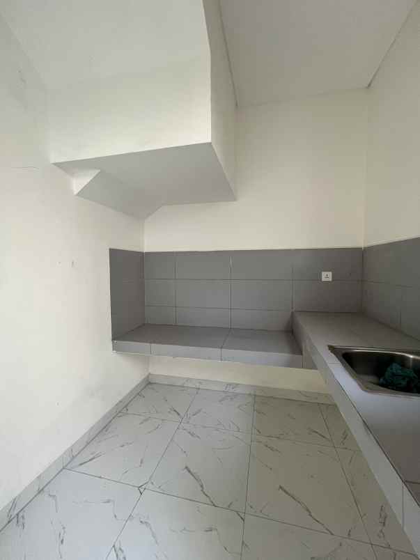 disewakan rumah cluster regalia lavon cikupa tangerang