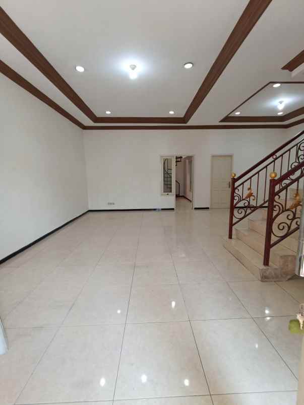 disewakan rumah klampis