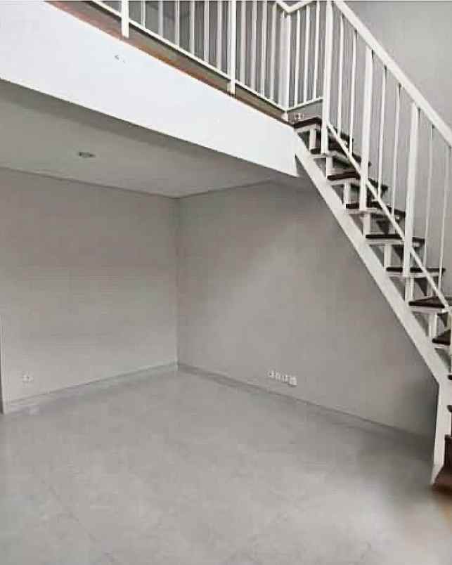 disewakan rumah paramount petals