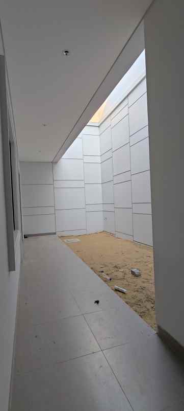 disewakan rumah pik2 villa pasir putih brand new