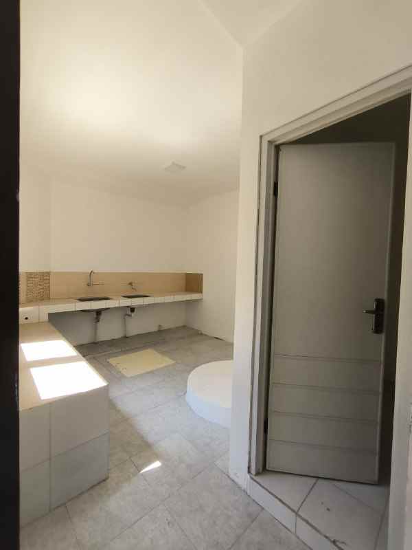 disewakan rumah simpang darmo permai selatan