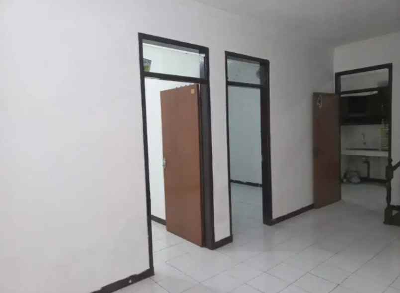 disewakan rumah strategis sarijadi bandung