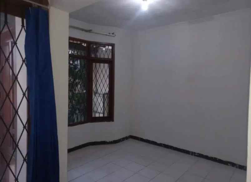 disewakan rumah strategis sarijadi bandung