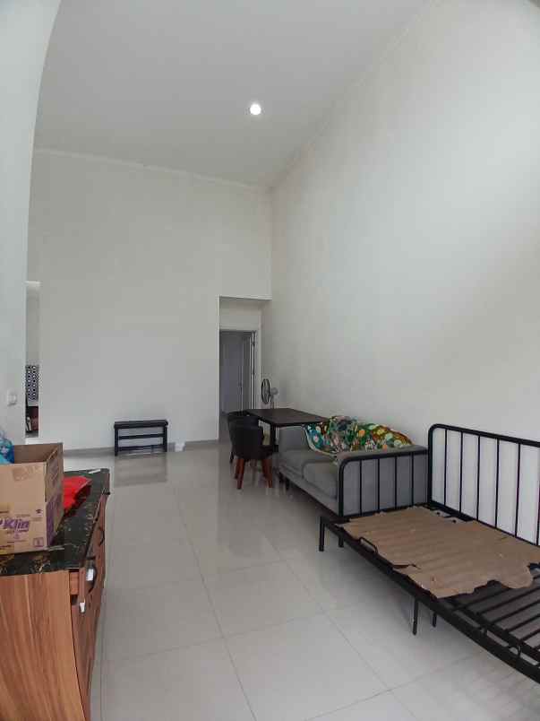 disewakan rumah suvarna sutera cluster