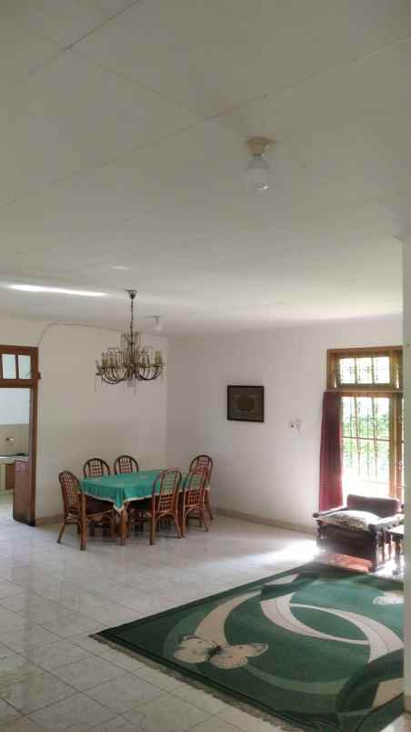 disewakan villa alamat jalan cisarua km 85
