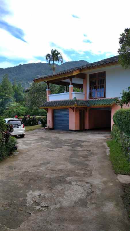 disewakan villa alamat jalan cisarua km 85