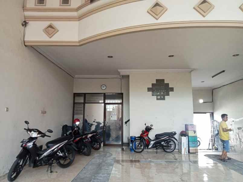 ex showroom kertajaya surabaya dekat delta pusat kota