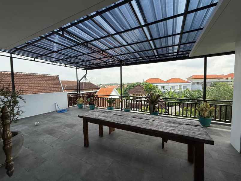 for rent semi villa house in canggu bali