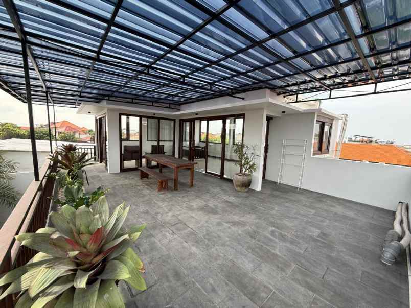 for rent semi villa house in canggu bali