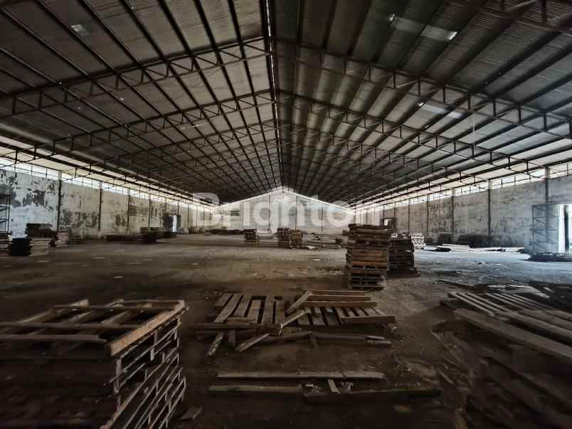 gudang trowulan mojokerto lantai sudah cor