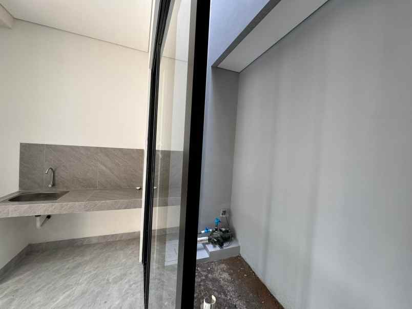 harga early bird hanya 900 jt an