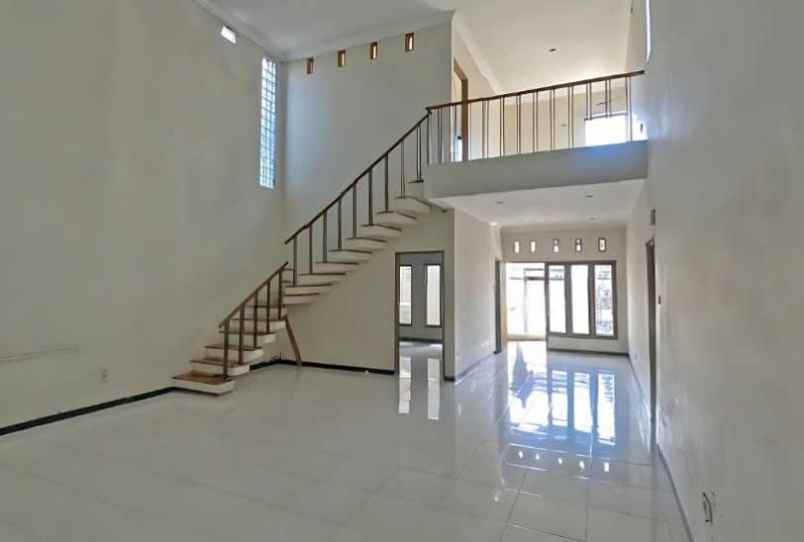 harga turun dijuwal rumah 2 lt tengah kota