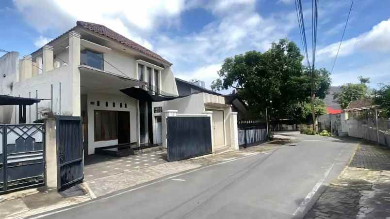 harga turun dijuwal rumah 2 lt tengah kota