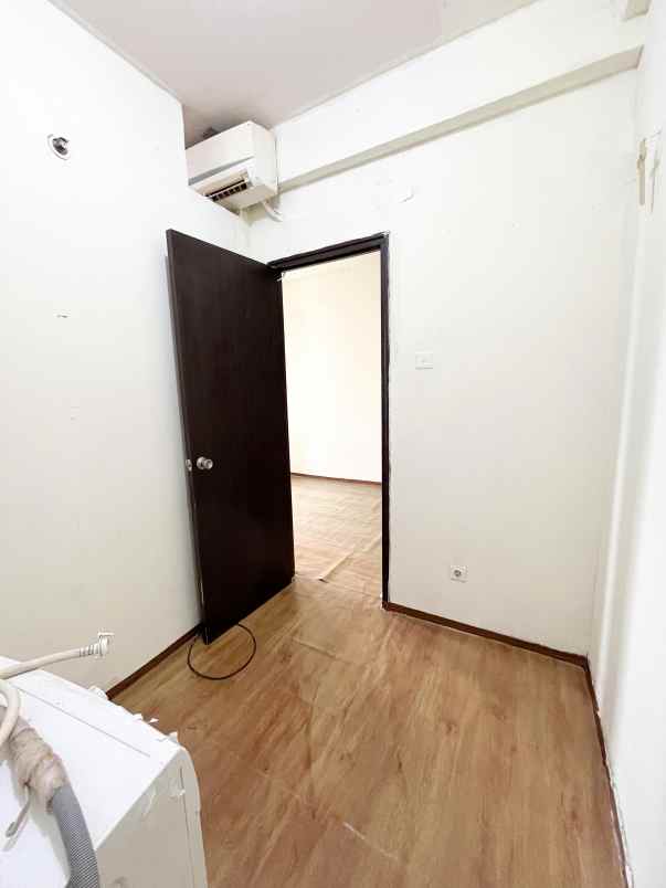 jual apartemen semi furnished menara latumeten jak bar