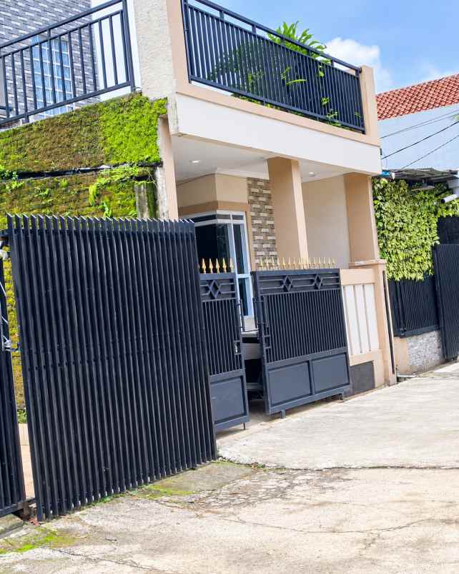 jual rumah 2 lantai