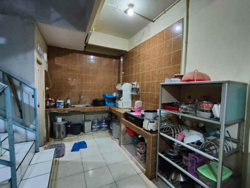 jual rumah bentuk ruko