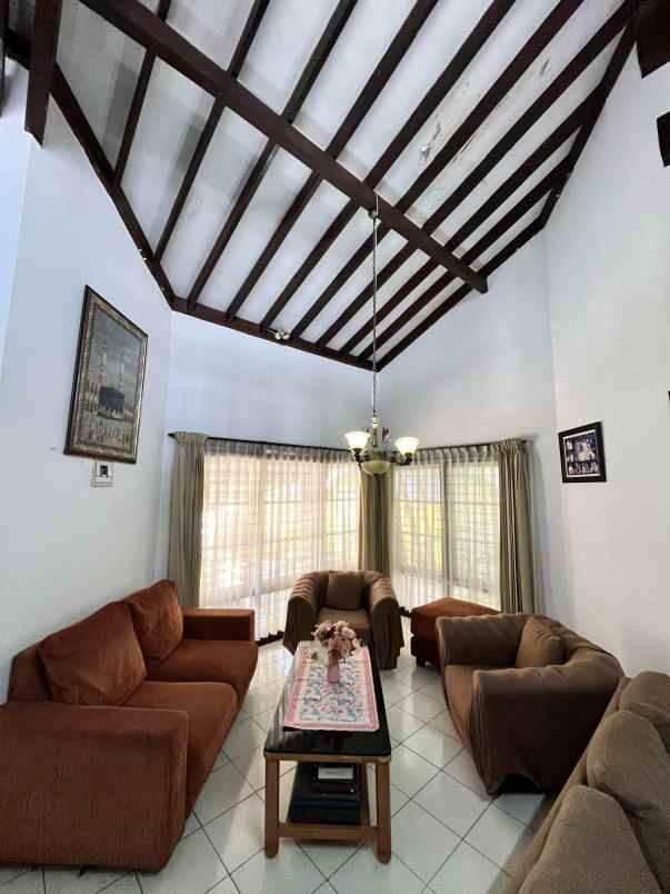 jual rumah estetik di gegerkalong kota bandung