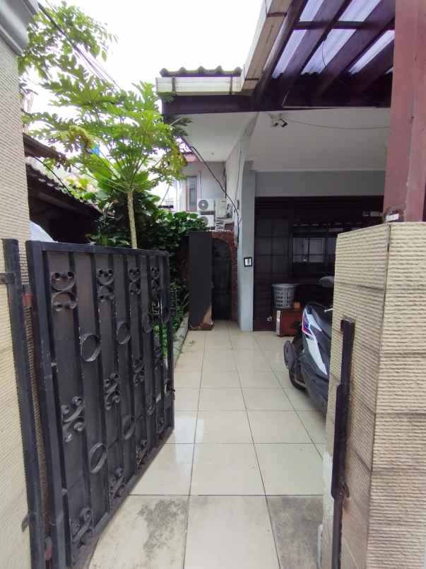 jual rumah kost 16 kamar di kuningan