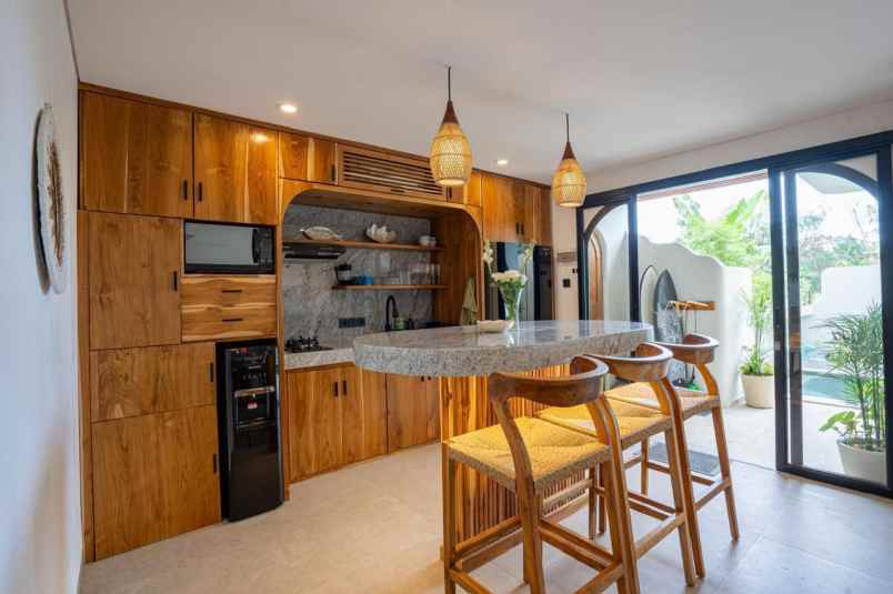 luxury villa for rent in pererenan minutes to beach