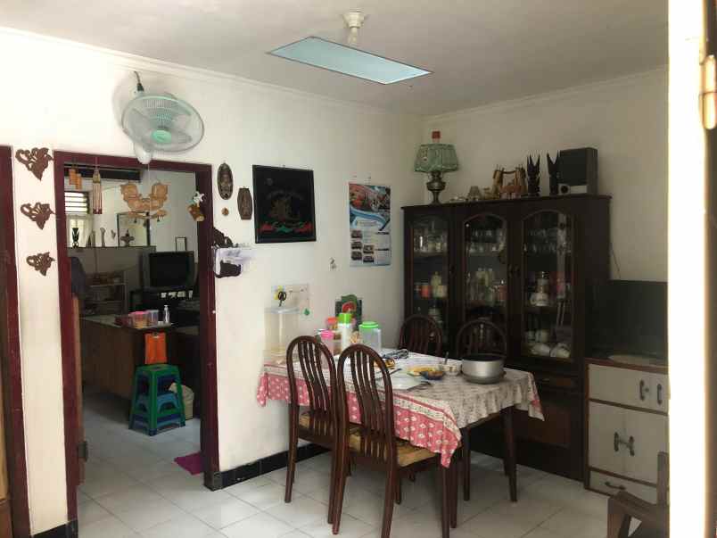 murah rumah 1 5 lantai di tenggilis mejoyo selatan