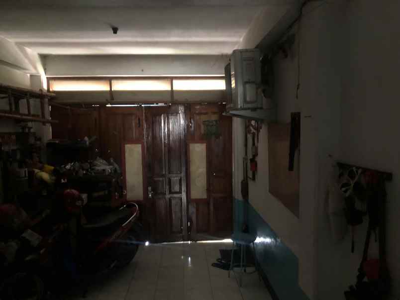 murah rumah 1 5 lantai di tenggilis mejoyo selatan