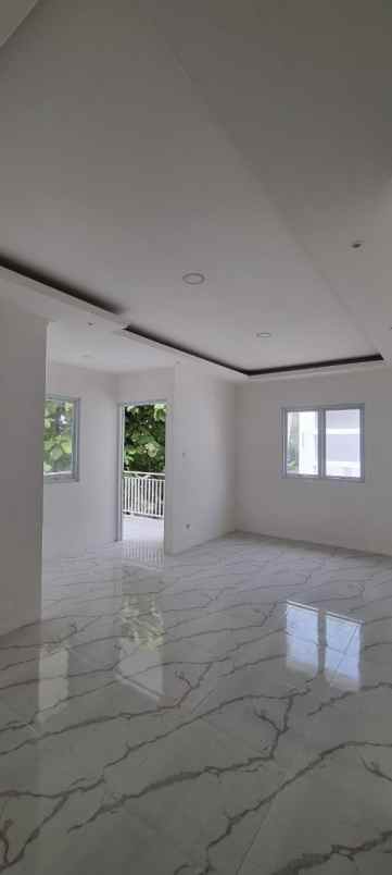 over kredit 45juta rumah 2 lantai taman asri cibinong