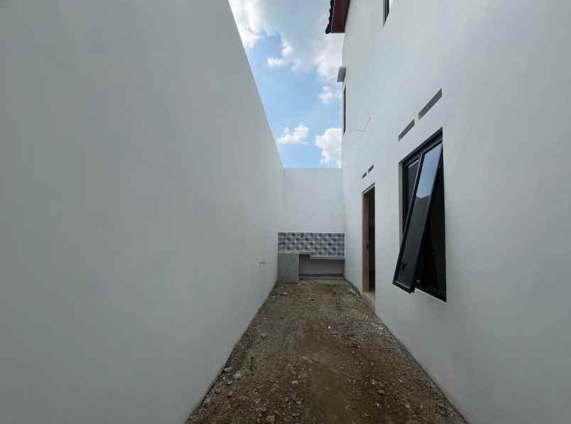 perumahan pesan bangun 2 lantai dekat luwes gentan