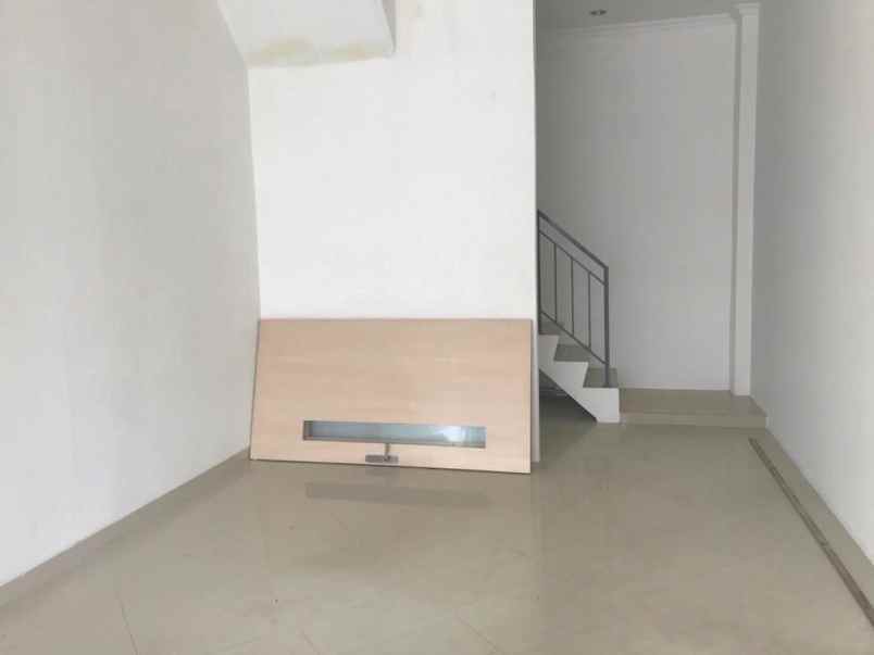 ruko 2 5 lantai di buaran jakarta timur