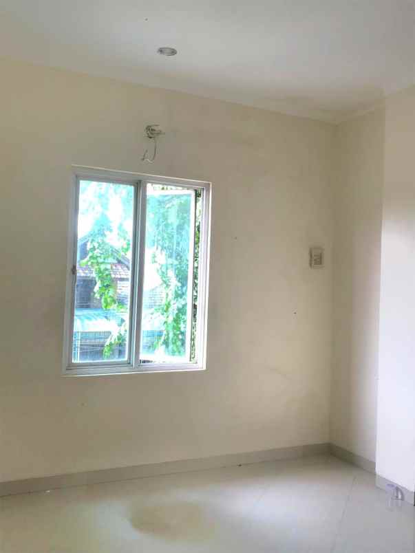 ruko 2 5 lantai di buaran jakarta timur