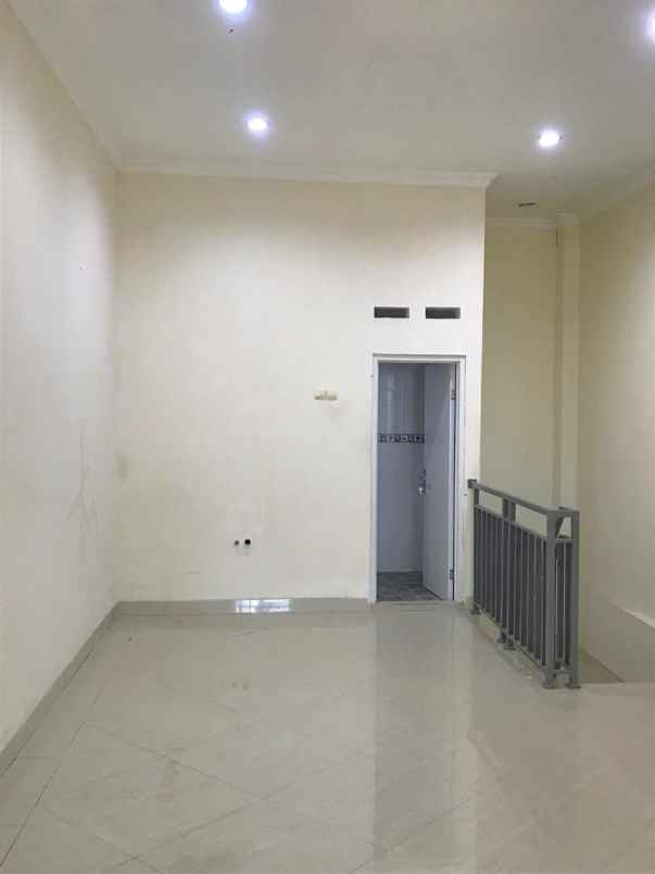 ruko 2 5 lantai di buaran jakarta timur