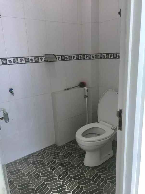 ruko 2 5 lantai di buaran jakarta timur