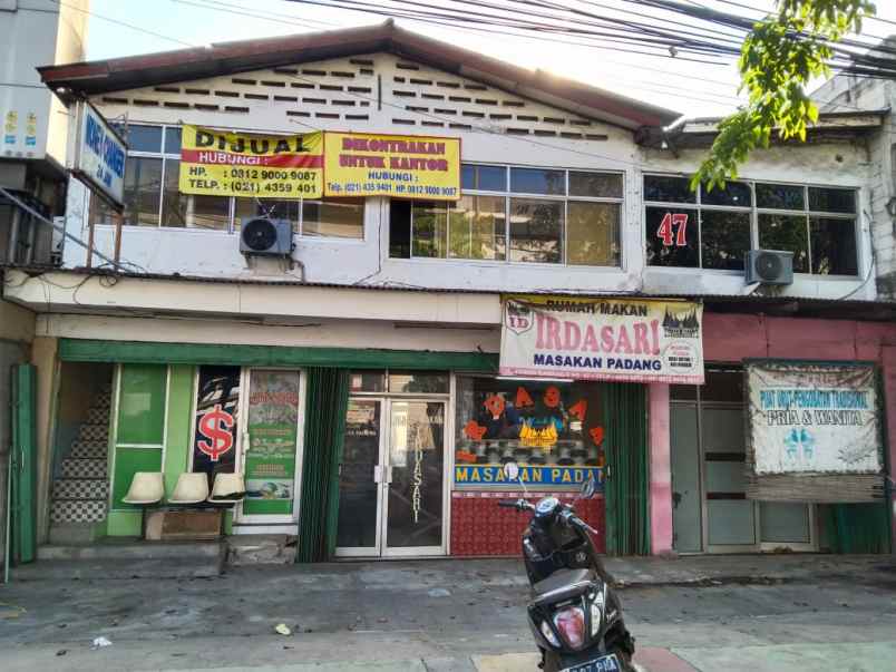 Ruko 3 Unit Lokasi Pinggir Jalan Utama Tanjung Priok Jakarta Utara