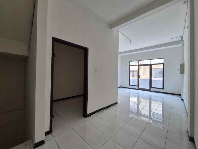 ruko klampis square surabaya