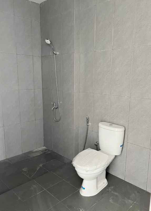 ruko new east 3lt 5x12 60m jgc jakarta garden city