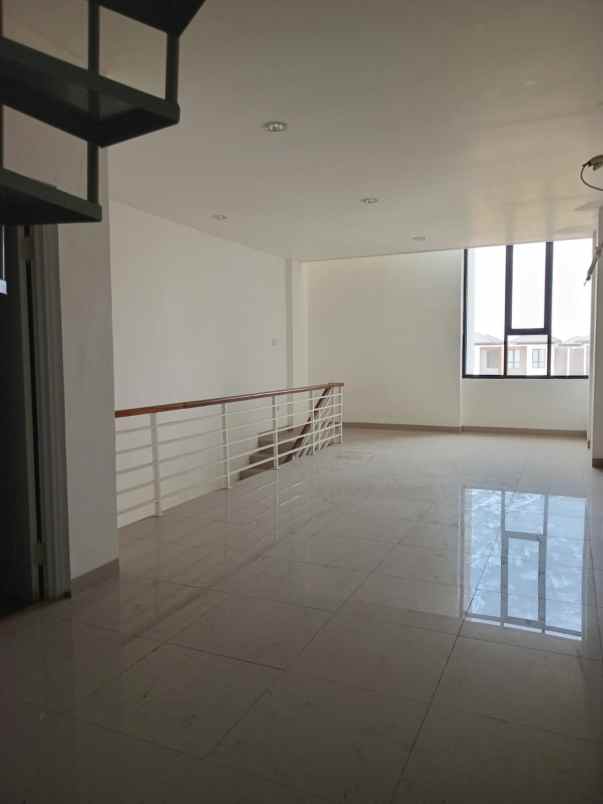 ruko new east 3lt 5x12 60m jgc jakarta garden city