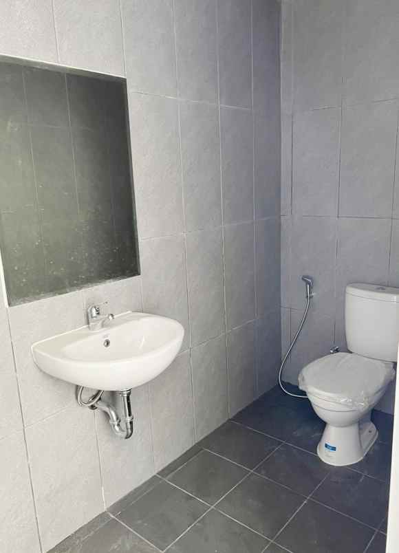 ruko new east 3lt 5x12 60m jgc jakarta garden city