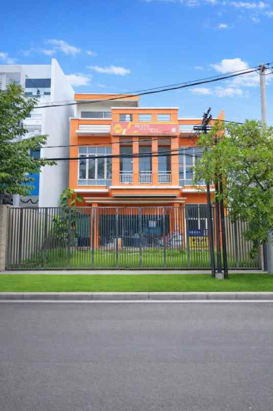ruko ngagel jaya strategis