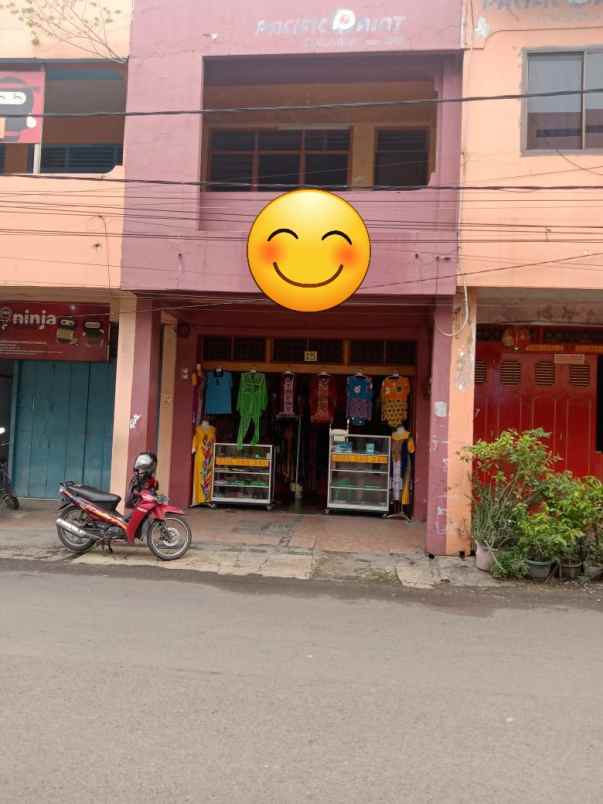 ruko strategis di tengah kota