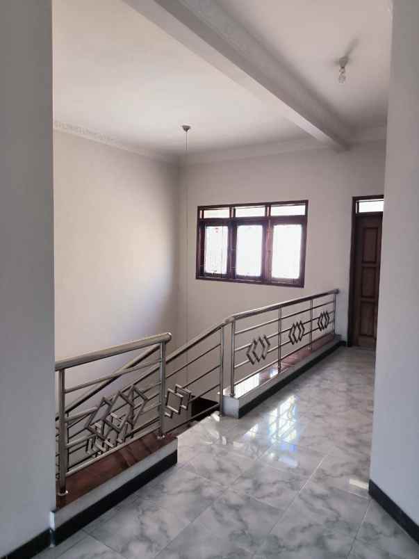 rumah 2 lantai daerah kertajaya indah hadap utara