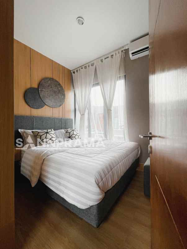 rumah 2 lantai dekat bsd city akses tol dan stasiun