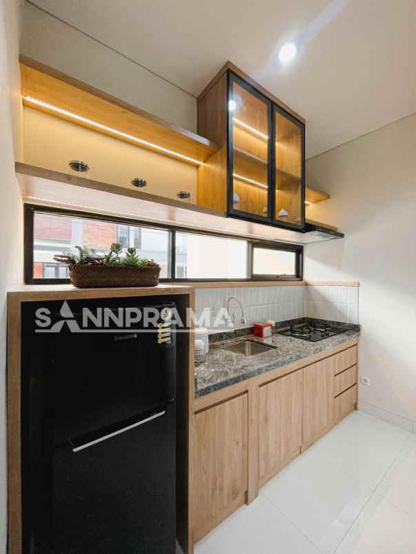 rumah 2 lantai dekat bsd city akses tol dan stasiun