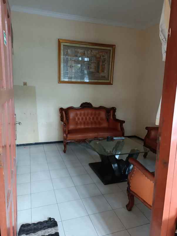 rumah 2 lantai di karonsih ngaliyan semarang