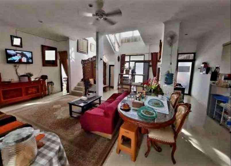 rumah 2 lantai di kencana loka bsd tangsel