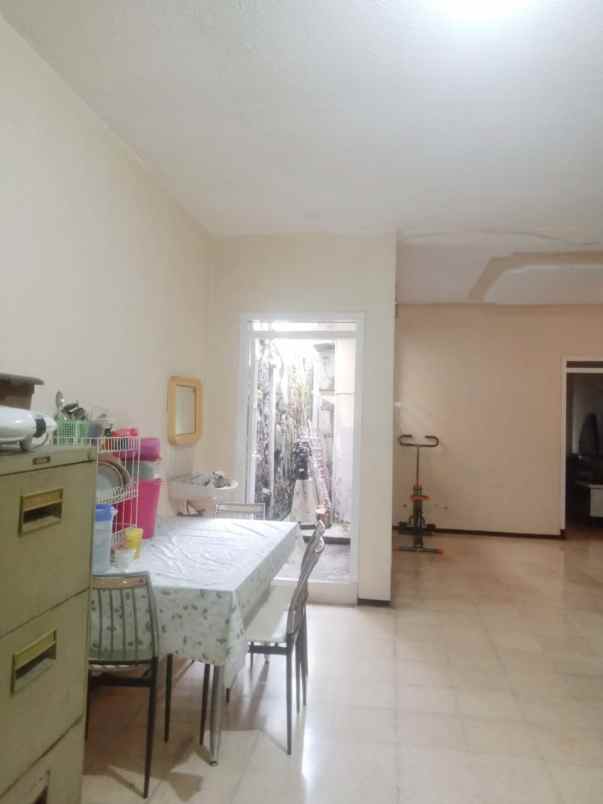 rumah 2 lantai lokasi sulfat kota malang