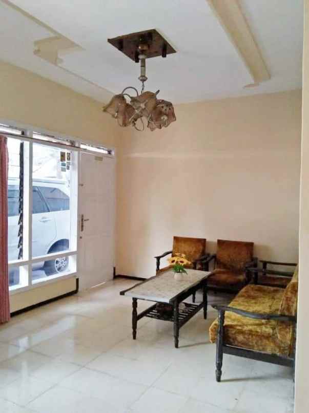 rumah 2 lantai lokasi sulfat kota malang