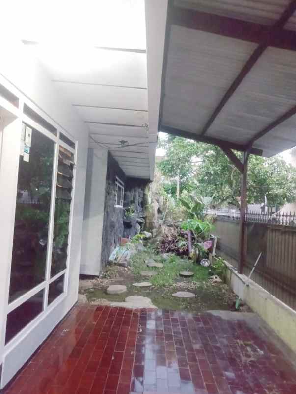 rumah 2 lantai lokasi sulfat kota malang